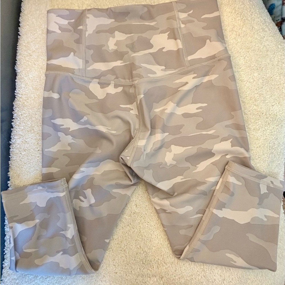 Athleta Elation Camo Crop Leggings in Neutral Gray and Cream